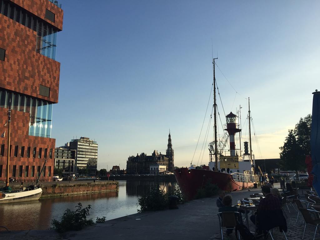 B&B Lucy In The Sky Antwerpen Ngoại thất bức ảnh